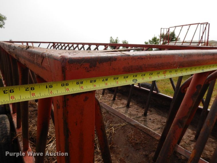 image for item DH6630 Apache hay bale feeder wagon