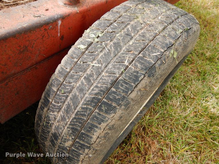 image for item DH6630 Apache hay bale feeder wagon