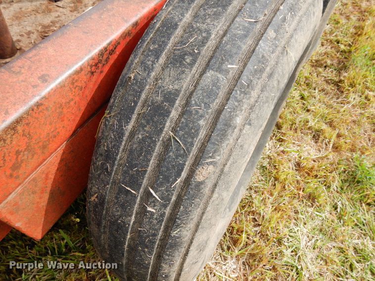 image for item DH6630 Apache hay bale feeder wagon