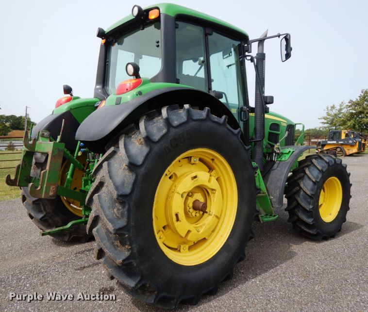 image for item DH6634 2010 John Deere 7230  MFWD tractor