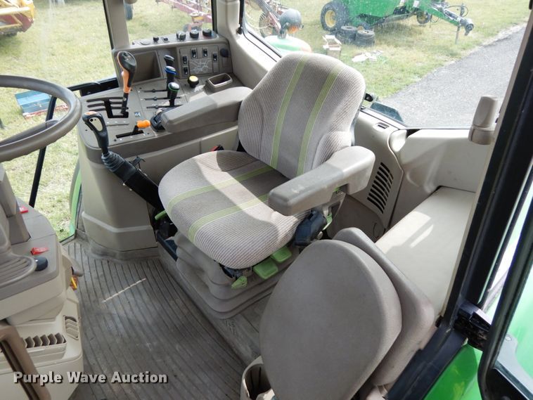 image for item DH6634 2010 John Deere 7230  MFWD tractor