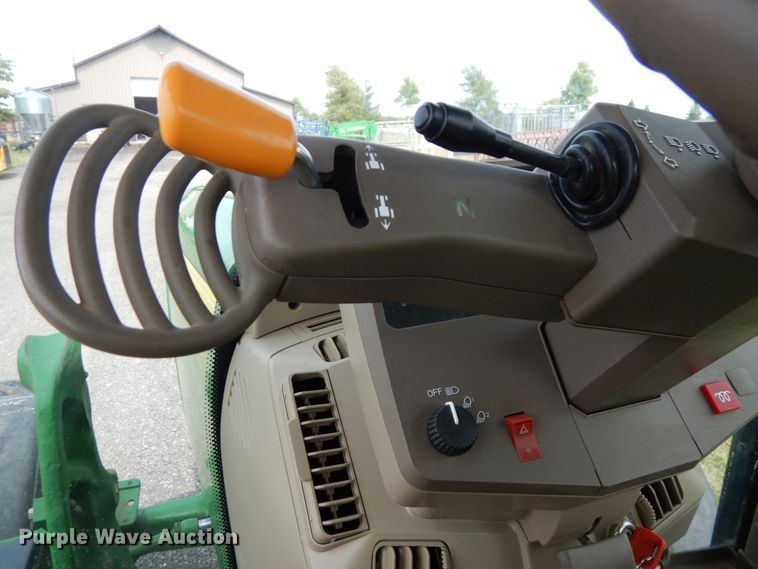 image for item DH6634 2010 John Deere 7230  MFWD tractor