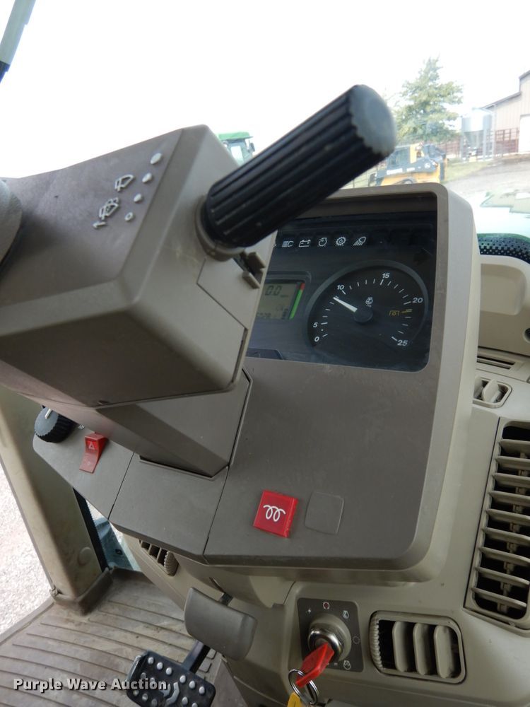 image for item DH6634 2010 John Deere 7230  MFWD tractor