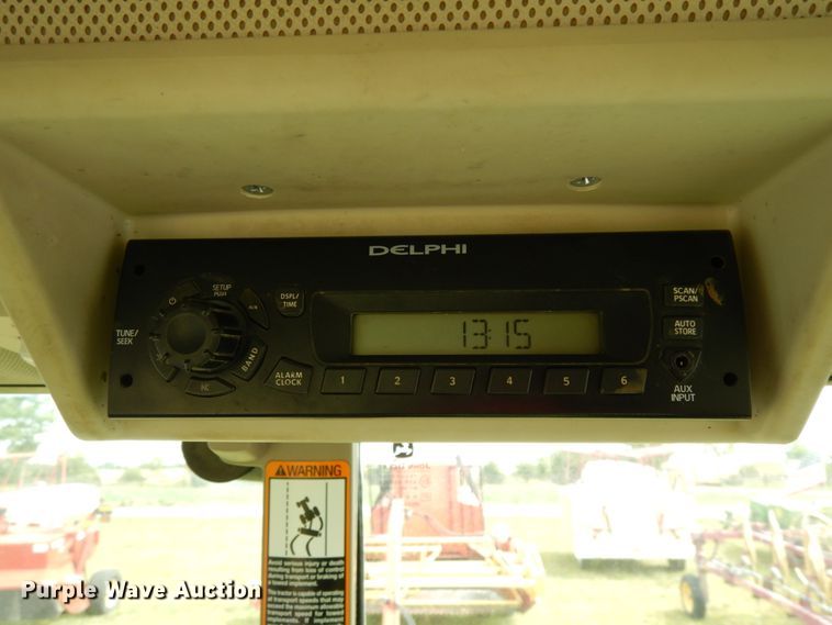 image for item DH6634 2010 John Deere 7230  MFWD tractor