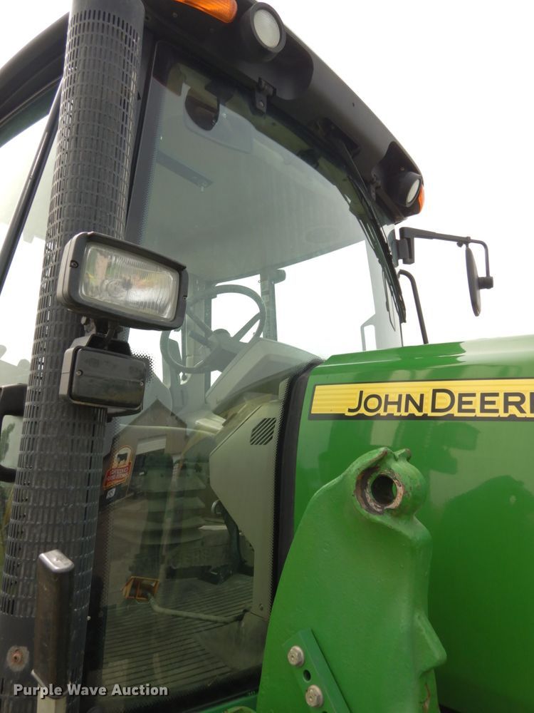 image for item DH6634 2010 John Deere 7230  MFWD tractor