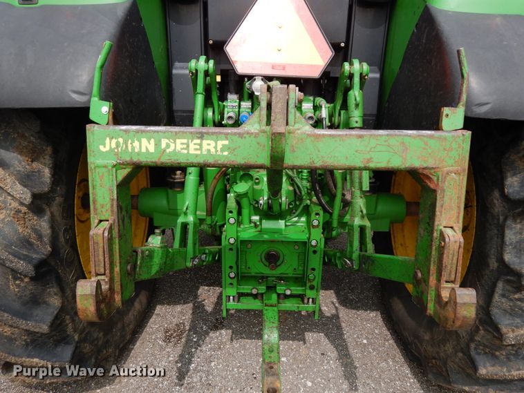 image for item DH6634 2010 John Deere 7230  MFWD tractor
