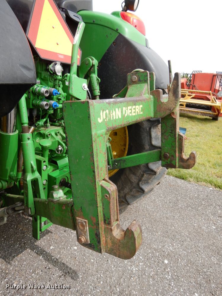 image for item DH6634 2010 John Deere 7230  MFWD tractor