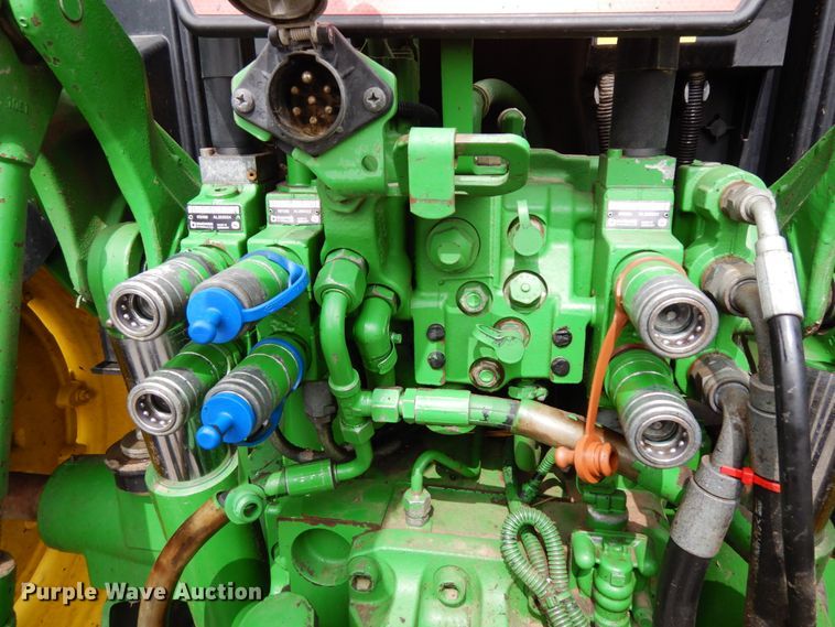 image for item DH6634 2010 John Deere 7230  MFWD tractor