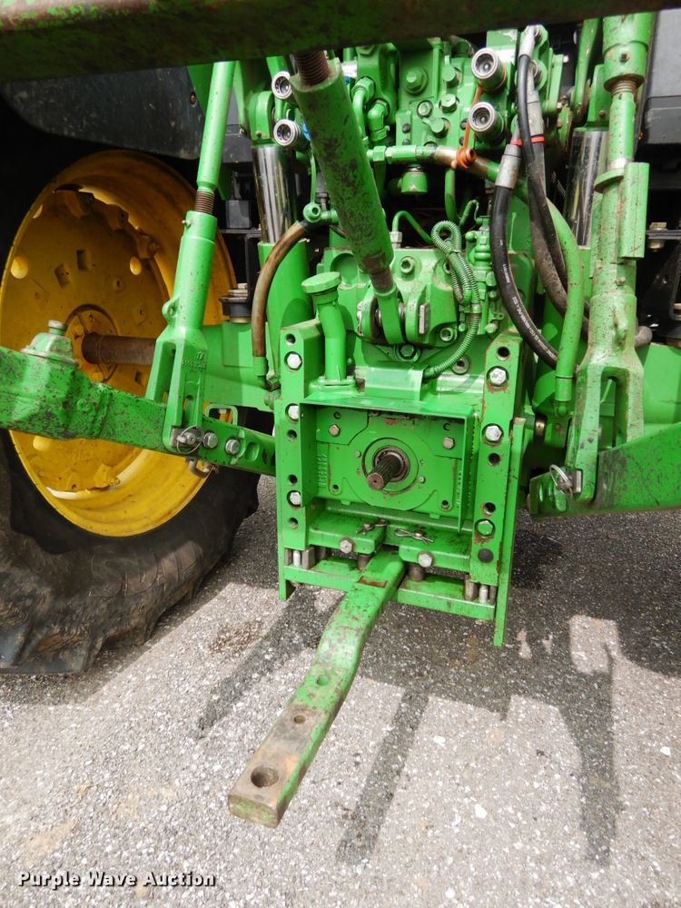 image for item DH6634 2010 John Deere 7230  MFWD tractor
