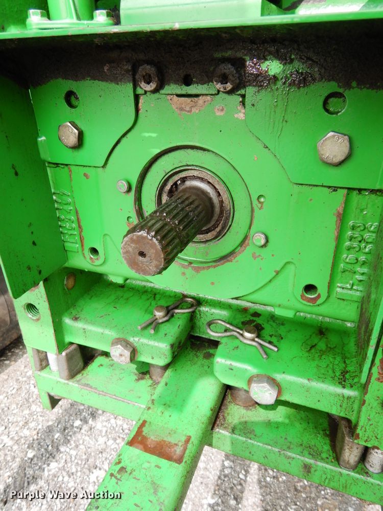 image for item DH6634 2010 John Deere 7230  MFWD tractor