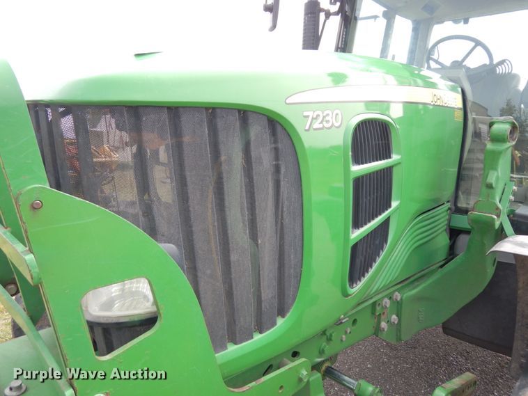image for item DH6634 2010 John Deere 7230  MFWD tractor