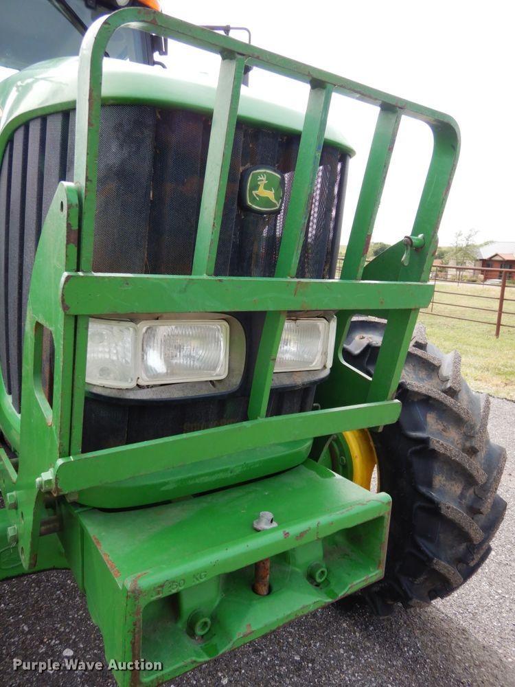 image for item DH6634 2010 John Deere 7230  MFWD tractor