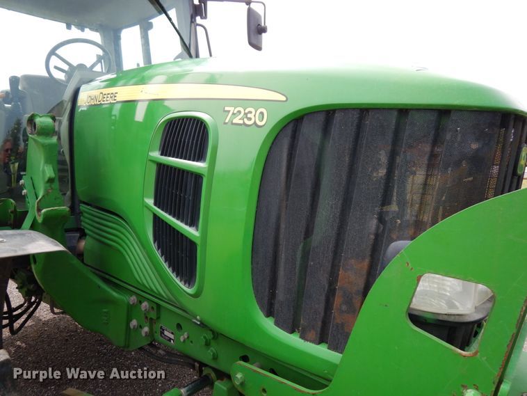 image for item DH6634 2010 John Deere 7230  MFWD tractor