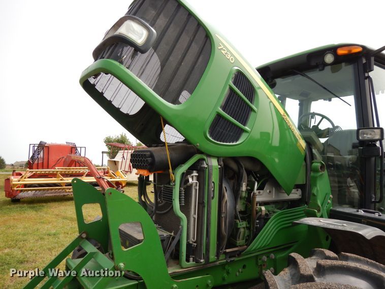 image for item DH6634 2010 John Deere 7230  MFWD tractor