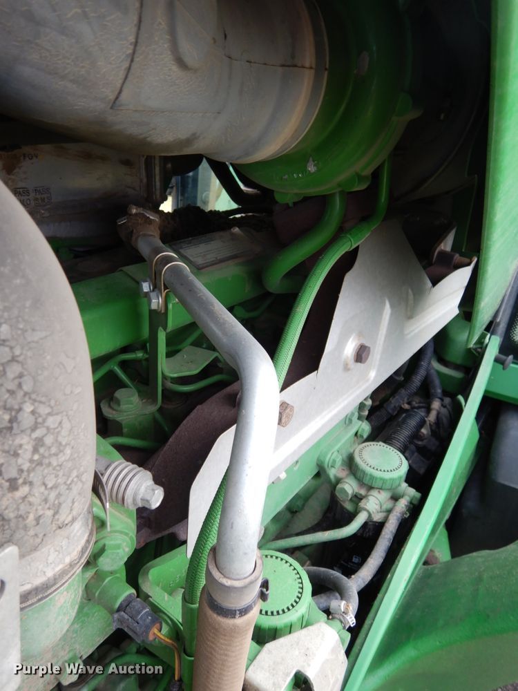 image for item DH6634 2010 John Deere 7230  MFWD tractor