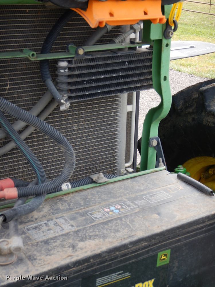 image for item DH6634 2010 John Deere 7230  MFWD tractor