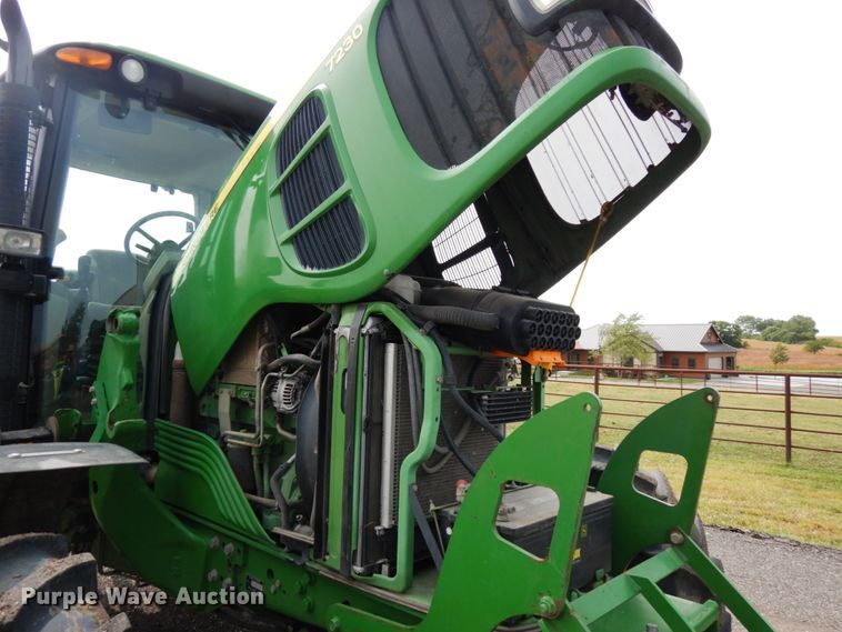 image for item DH6634 2010 John Deere 7230  MFWD tractor