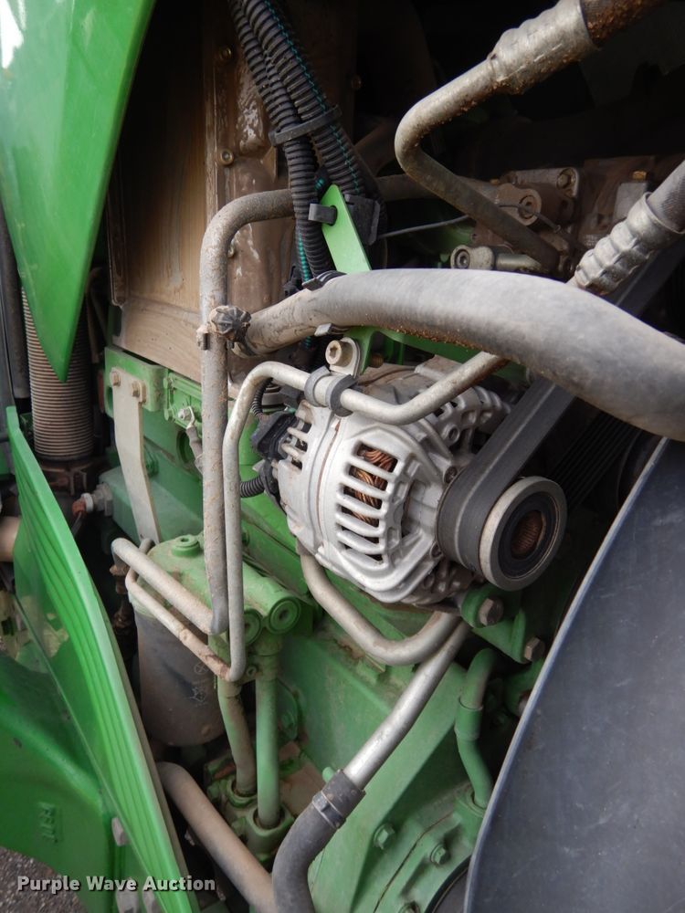 image for item DH6634 2010 John Deere 7230  MFWD tractor