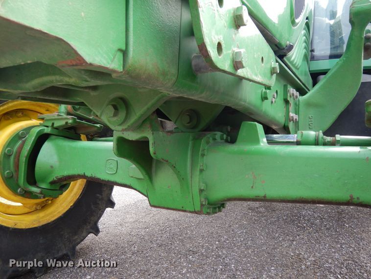 image for item DH6634 2010 John Deere 7230  MFWD tractor