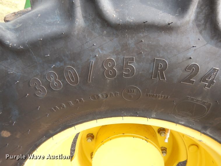 image for item DH6634 2010 John Deere 7230  MFWD tractor