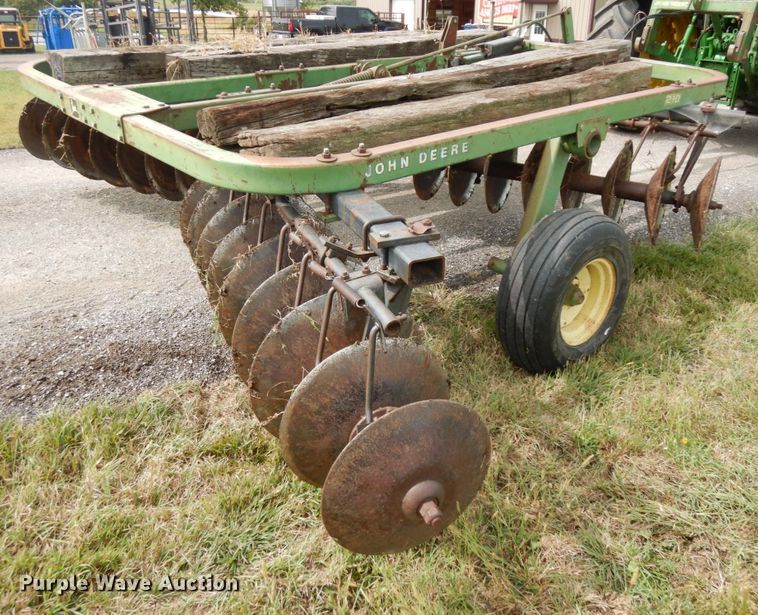 image for item DH6636 John Deere 210 tandem disk