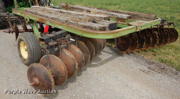 image for item DH6636 John Deere 210 tandem disk