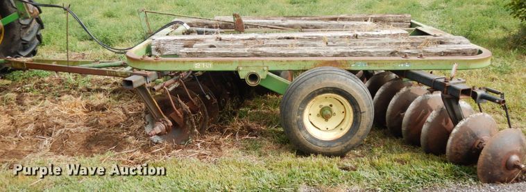 image for item DH6636 John Deere 210 tandem disk