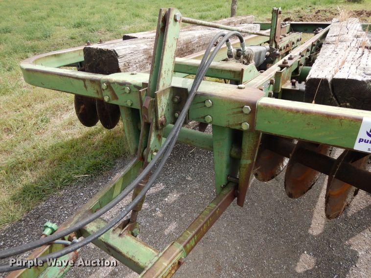 image for item DH6636 John Deere 210 tandem disk