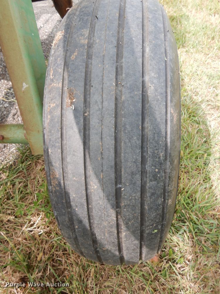 image for item DH6636 John Deere 210 tandem disk