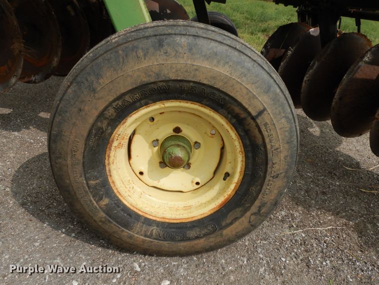 image for item DH6636 John Deere 210 tandem disk