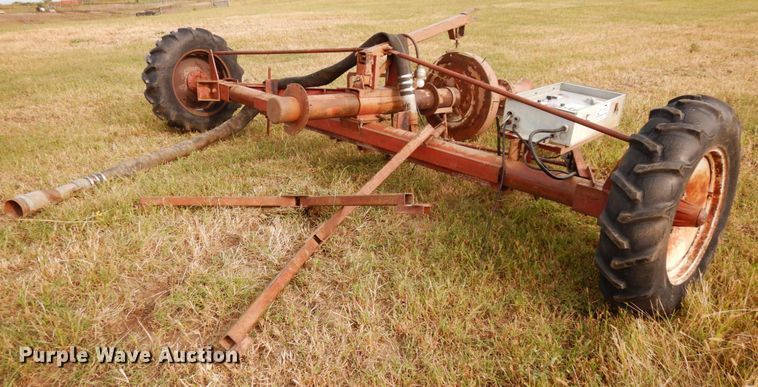 image for item DH6641 (4) Reinke irrigation towers