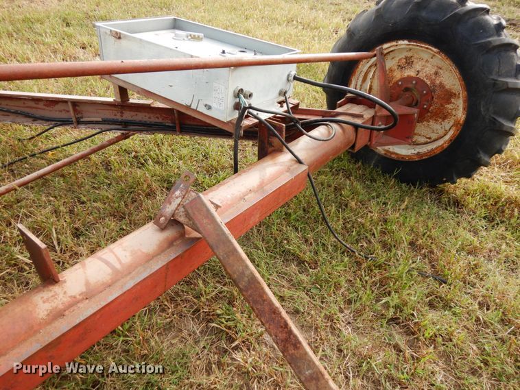 image for item DH6641 (4) Reinke irrigation towers