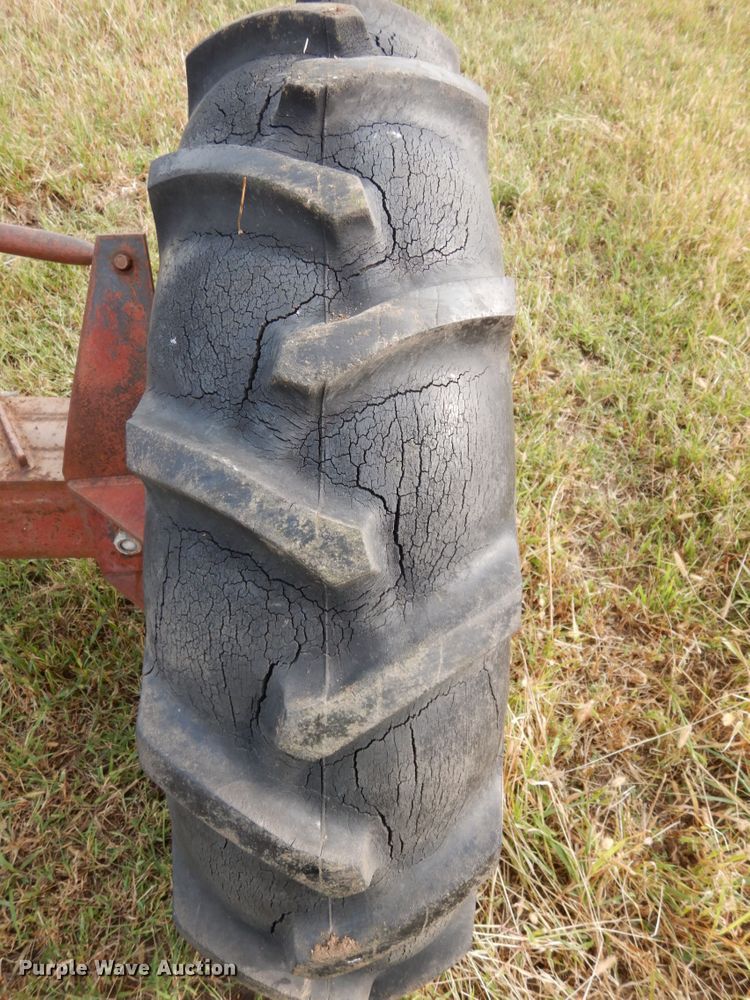 image for item DH6641 (4) Reinke irrigation towers