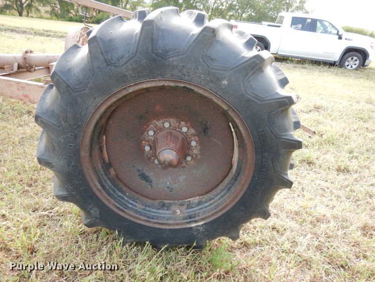 image for item DH6641 (4) Reinke irrigation towers