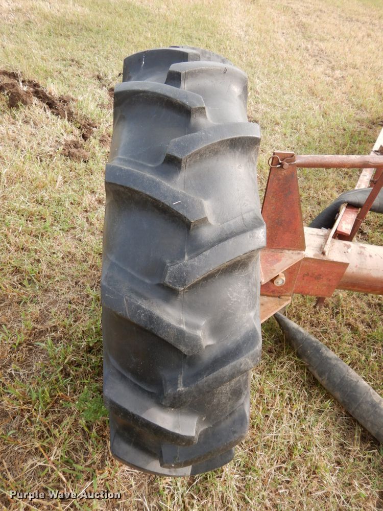 image for item DH6641 (4) Reinke irrigation towers