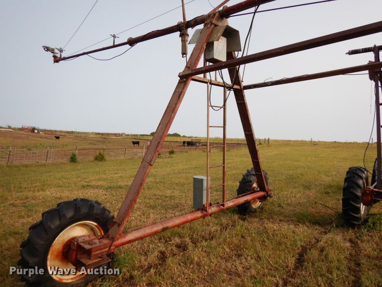 image for item DH6641 (4) Reinke irrigation towers
