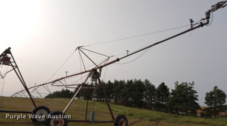 image for item DH6641 (4) Reinke irrigation towers