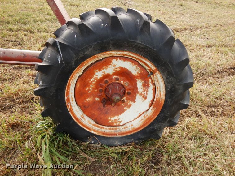 image for item DH6641 (4) Reinke irrigation towers