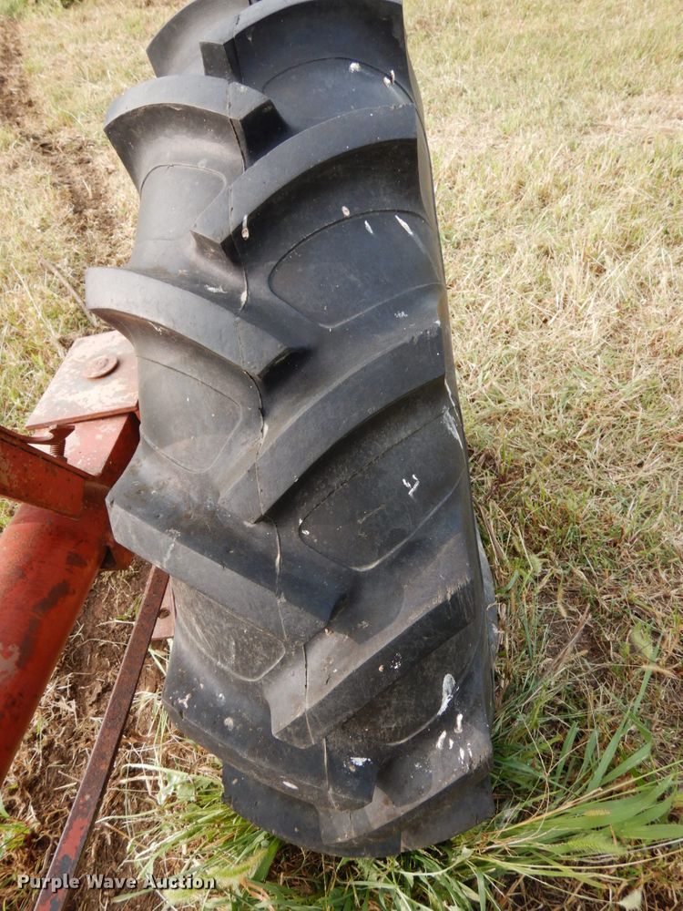 image for item DH6641 (4) Reinke irrigation towers