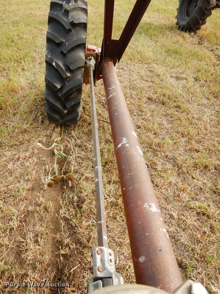 image for item DH6641 (4) Reinke irrigation towers