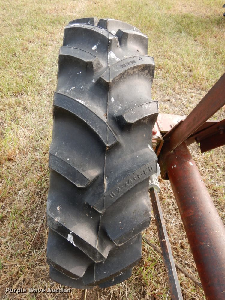 image for item DH6641 (4) Reinke irrigation towers