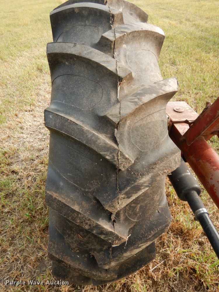 image for item DH6641 (4) Reinke irrigation towers