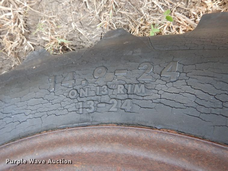 image for item DH6641 (4) Reinke irrigation towers