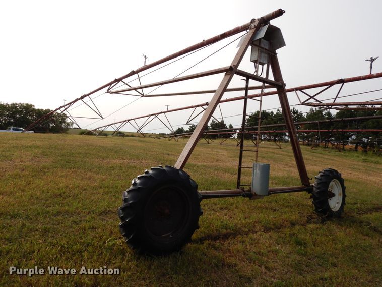 image for item DH6641 (4) Reinke irrigation towers
