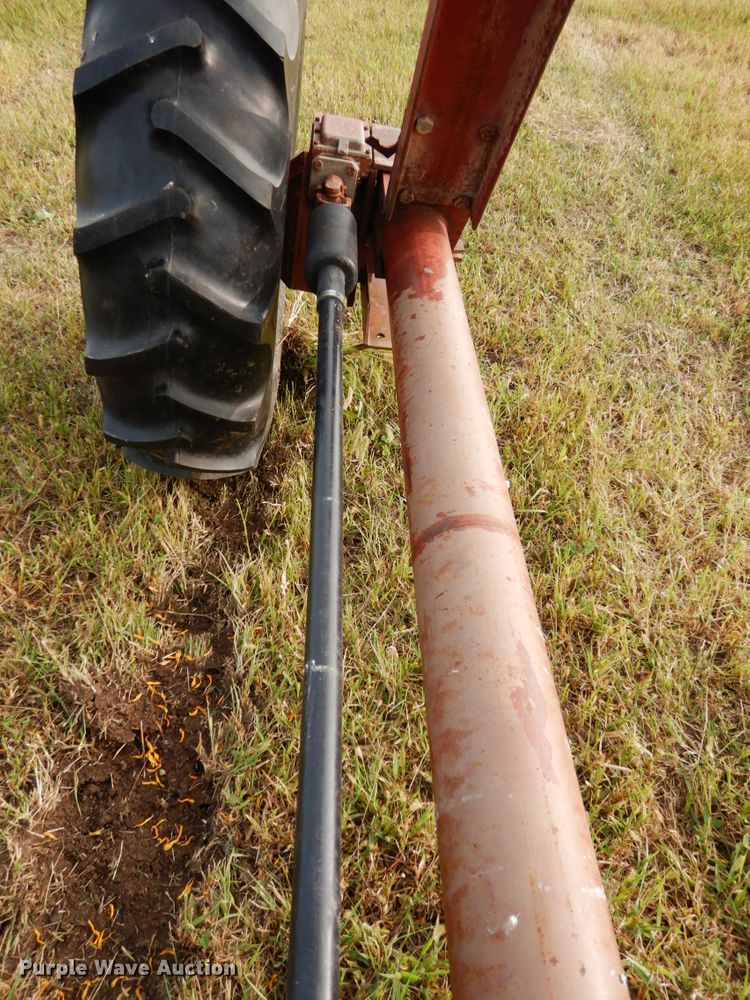 image for item DH6641 (4) Reinke irrigation towers