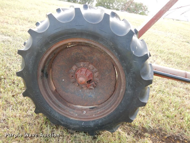 image for item DH6641 (4) Reinke irrigation towers