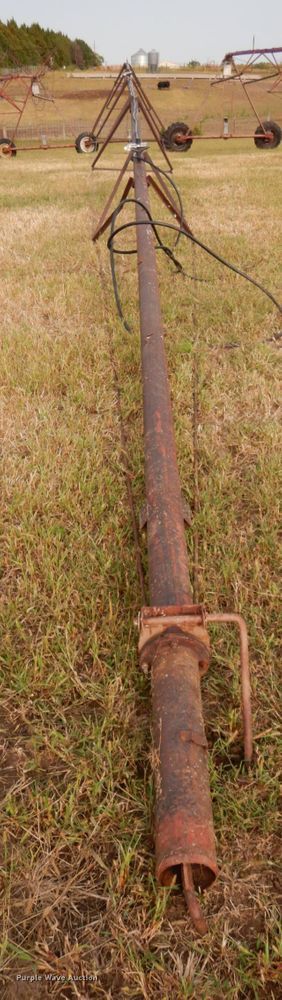 image for item DH6641 (4) Reinke irrigation towers