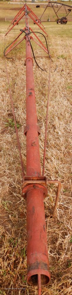 image for item DH6641 (4) Reinke irrigation towers