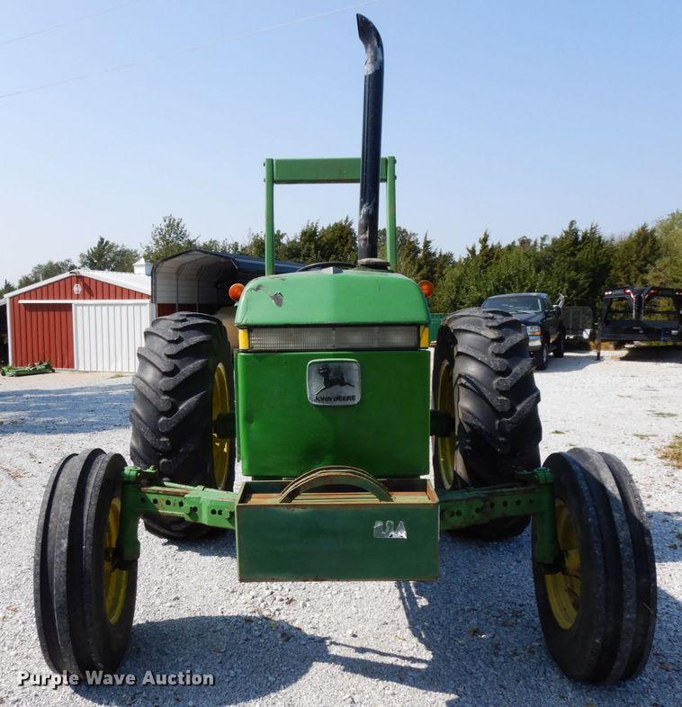 image for item DH6652 1983 John Deere 2150  tractor