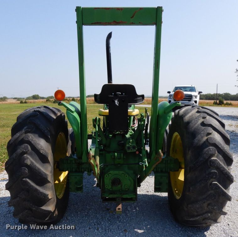 image for item DH6652 1983 John Deere 2150  tractor